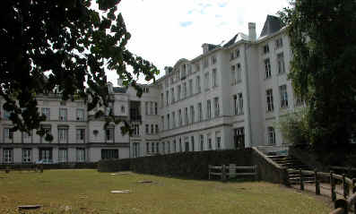 achterzijde klooster en schoolvleugel